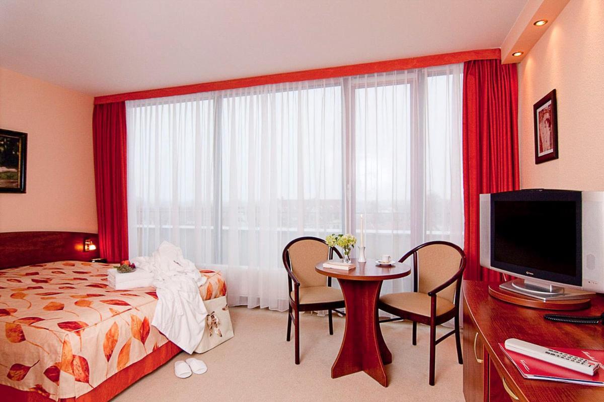 Hotel Balneolum Superior เควดลินบวร์ก ภายนอก รูปภาพ
