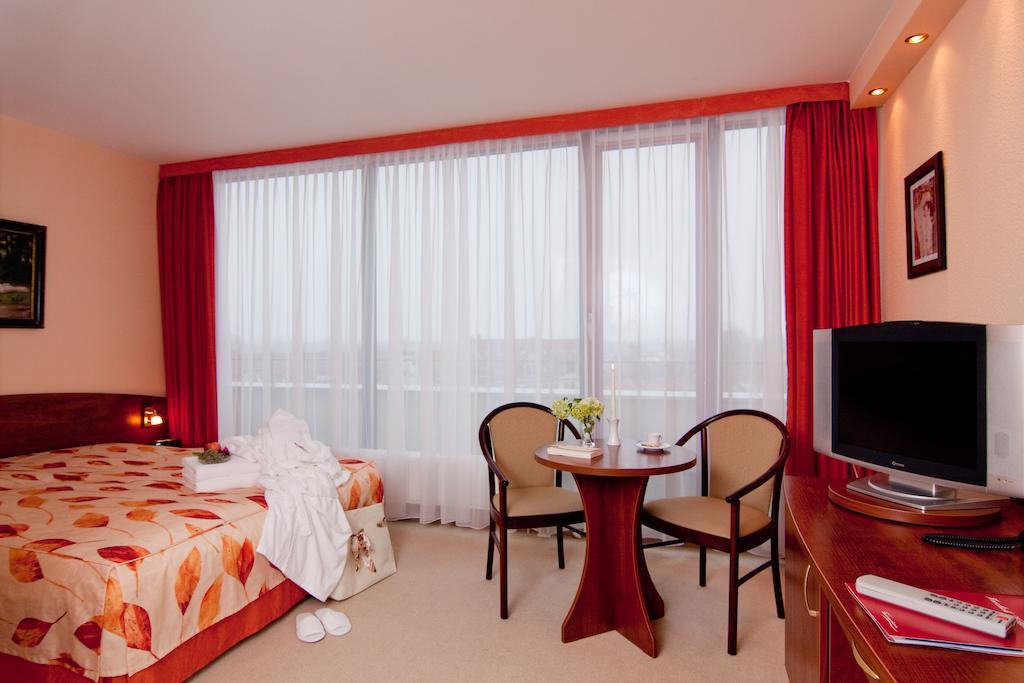 Hotel Balneolum Superior เควดลินบวร์ก ห้อง รูปภาพ